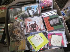 lot 486 image: Large Lot of Assorted Music CDs...