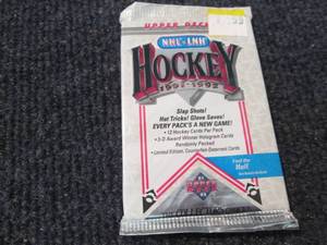 lot 115 image: 10 Packs of 1991-92 Upper Deck Hock...