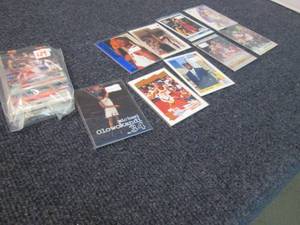 lot 149 image: 30 Basketball Rookie Cards...