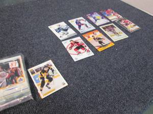 lot 187 image: 50 Hockey Star Cards...