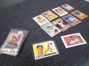 lot 206 image: 25 Baseball Hall of Frame Cards...
