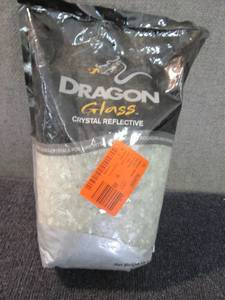 lot 62 image: 10 lbs. Crystal Reflective Tempered...
