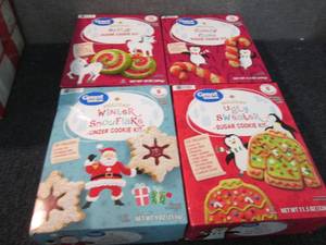 lot 79 image: 4 Boxes of  Cookie Kits ZZ2...