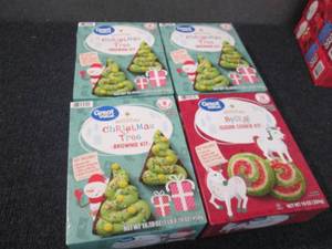 lot 81 image: 4 Boxes of  Cookie & Brownie Kits Z...