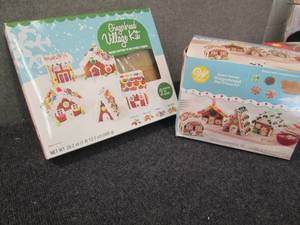 lot 85 image: 2 Village Kits ZZ2...