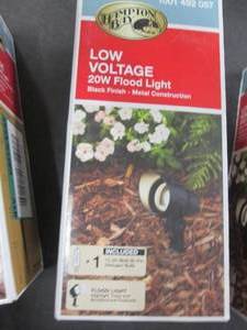 lot 286 image: 3 Low-Voltage 20-Watt (Bi-Pin) Blac...
