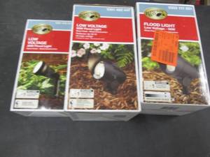 lot 287 image: 3 Assorted Low Voltage Light Produc...