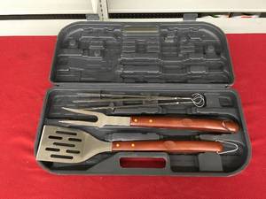 lot 349 image: Grilling Set
