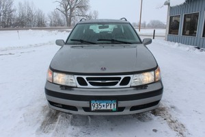 lot 4981 image: 2001 Saab 9-5 - 1 Owner -
