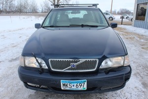 lot 4979 image: 1998 Volvo V70 T5