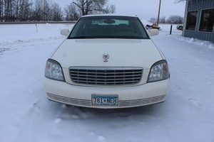 lot 4983 image: 2004 Cadillac DeVille - 113,226 Miles -