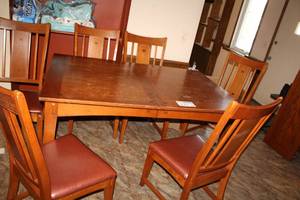 lot 125 image: Wood Dining Table with Leaf, 6-Wood Padded Seat Dining Chairs