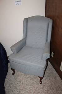 lot 171 image: Liiving Room Arm Chair