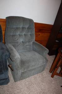 lot 183 image: Living Room Recliner Chair