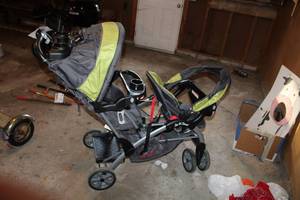 lot 202 image: 2-Baby Sit N Stand Baby Stroller