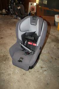 lot 205 image: Nuna Adjustable Car Seat