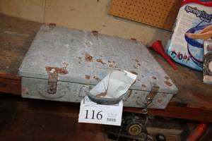 lot 116 image: Metal Parts Organizer Suitcase 18-bin