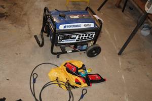 lot 93 image: Powerhorse 4000ES Electric Start Generator, Cord Lock, Honda Motor Oil