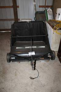 lot 106 image: Craftsman Lawn Tractor Leaf Bagger 42in.