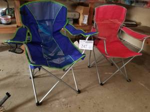 lot 247 image: Lot of (2) Folding Captain Chairs