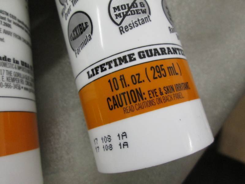 lot 72 image: 4- Gorilla White Sealant 10 oz Reta...