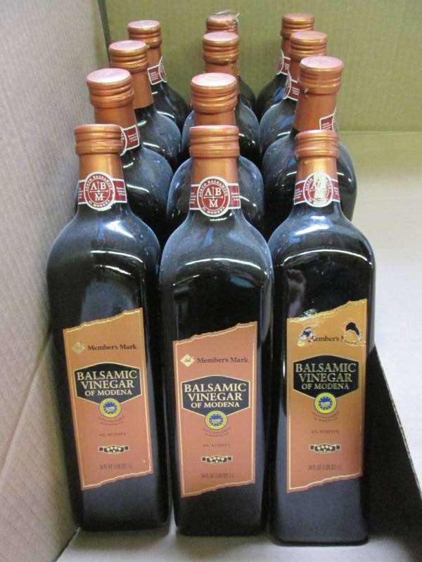 lot 415 image: Members Mark Balsamic Vinegar of M...