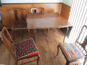 Kitchen Table and Chairs