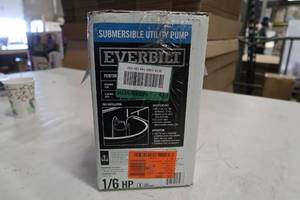 lot T16 image: 16 HP Plastic Submersible Utility Pump