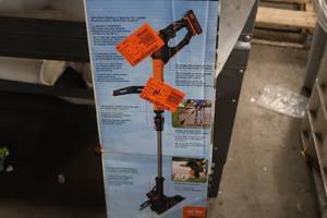 lot T47 image: 12 in. 20-Volt MAX Lithium-Ion Cordless 2-in-1 String Grass TrimmerLawn Edger w (1) 2.5Ah Battery and Charger