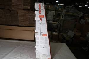 lot T53 image: 2-Cycle 26 CC Straight Shaft Gas Trimmer