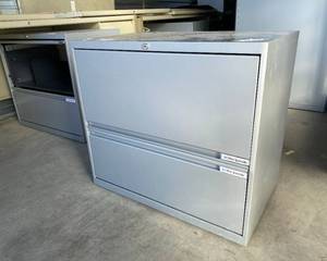 lot 29 image: Cubicle Storage-DrawerShelf