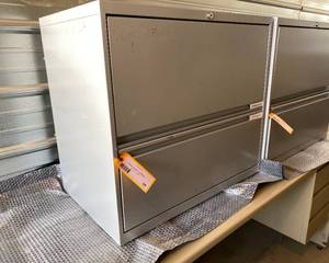 lot 38 image: Cubicle Storage-DrawerShelf
