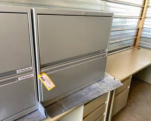 lot 37 image: Cubicle Storage-DrawerShelf