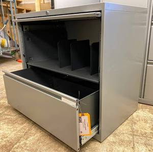 lot 40 image: Cubicle Storage-DrawerShelf