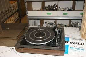 lot 24 image: Fisher 230 XA Turntable