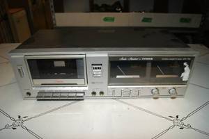 lot 40 image: FISHER STUDIO STANDARD STEREO CASSETTE DECK CR-110