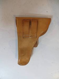 lot 12 image: Leather Gun Holster