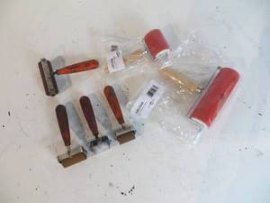 lot 32 image: 6 Rubber Brayers