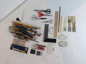 lot 37 image: Miscellaneous Art Supplies
