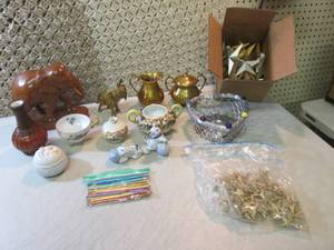 Lot of Assorted Decor Etc.  RM6...