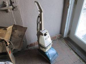 Hoover SteamVac Supreme Powers On  ...
