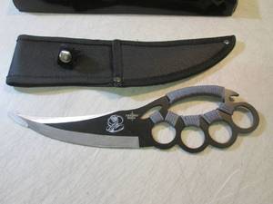10 Fantasy Master Knuckle Knife wi...