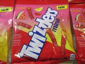 6 Bags of Twizzlers Minis Stawberry...