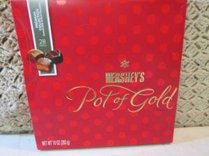 Box of Hersheys Pot of Gold Premium...