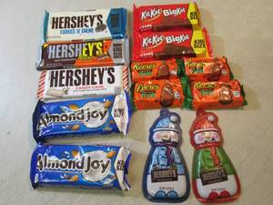 13 Assorted Candy Bars  B-1...