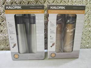 Lot of 2 Electric Gravity Salt & Pe...