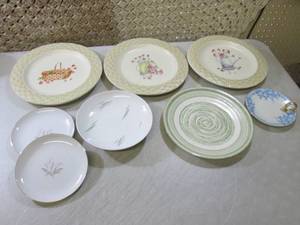 Vintage Plates  D-2...
