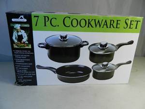 lot 10 image: New 7 Piece Non Stick Cookware Set