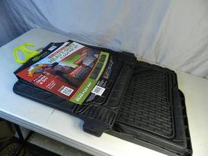 lot 27 image: New Full Size Truck and SUV Heavy Duty Floor Mat Set