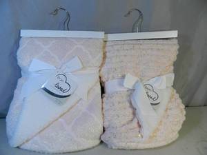 lot 63 image: 2 New Super Soft Adorable Baby Blankets